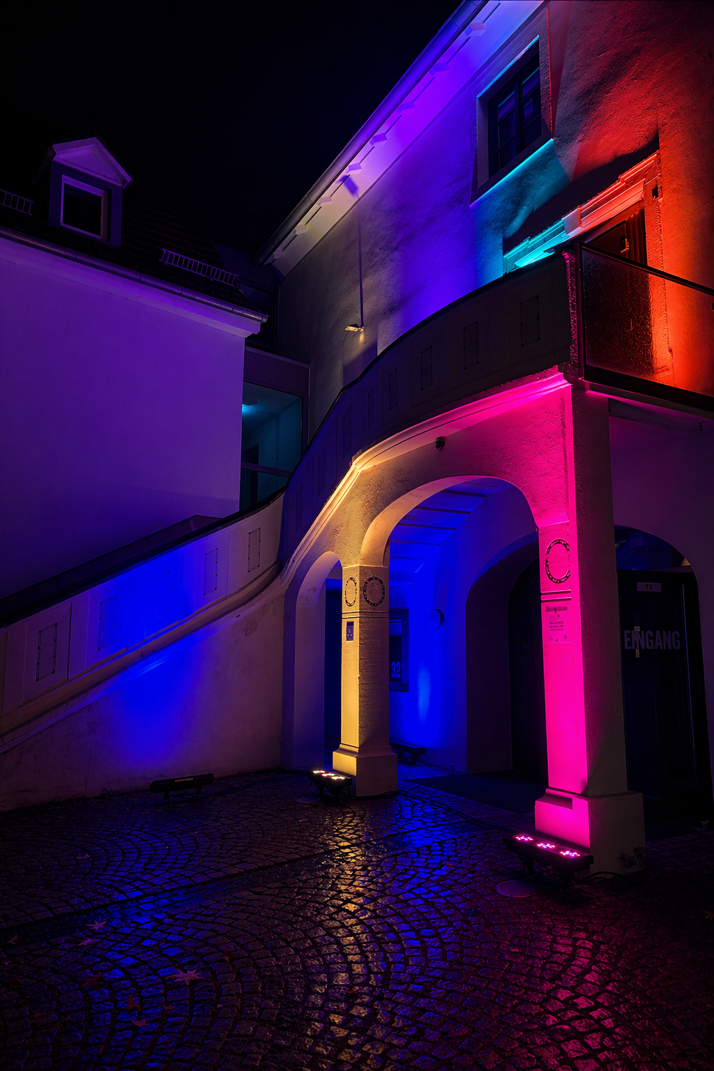 Architekturbeleuchtung bei Nacht